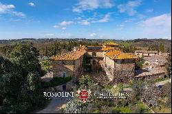 TUSCAN HISTORICAL VILLA FOR SALE IN THE CHIANTI HILLS