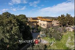 TUSCAN HISTORICAL VILLA FOR SALE IN THE CHIANTI HILLS