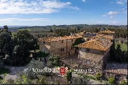 TUSCAN HISTORICAL VILLA FOR SALE IN THE CHIANTI HILLS