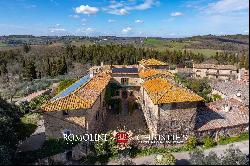 TUSCAN HISTORICAL VILLA FOR SALE IN THE CHIANTI HILLS