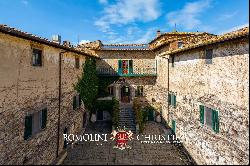 TUSCAN HISTORICAL VILLA FOR SALE IN THE CHIANTI HILLS