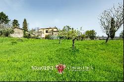 VILLA WITH PRIVATE SPRING FOR SALE IN TUSCANY