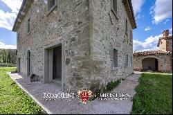 STONE HAMLET TO BE RESTORED FOR SALE IN CITTÀ DI CASTELLO, UMBRIA