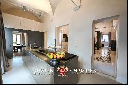 LUXURY APARTMENT WITH TERRACE AND GARAGE FOR SALE IN MONTEPULCIANO