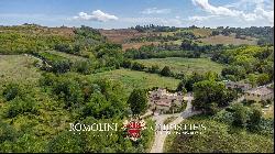 BOUTIQUE HOTEL FOR SALE IN SAN GIMIGNANO, TUSCANY