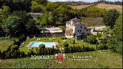 BOUTIQUE HOTEL FOR SALE IN SAN GIMIGNANO, TUSCANY