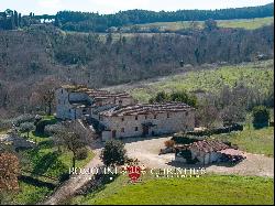 HISTORIC COUNTRY HOUSE WITH PANORAMIC VIEWS OF TODI FOR SALE IN UMBRIA