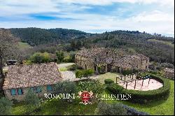 52.1-HA ESTATE WITH AGRITURISMO FOR SALE IN CHIANTI, TUSCANY