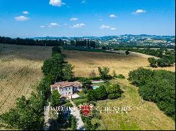 RECENTLY RENOVATED LUXURY VILLA FOR SALE IN TODI, UMBRIA