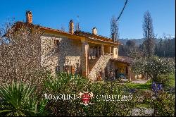 RESTORED FARMHOUSE WITH POOL FOR SALE IN CITTÀ DI CASTELLO