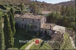 RESTORED FARMHOUSE FOR SALE IN CITTÀ DI CASTELLO, UMBRIA