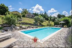 RESTORED FARMHOUSE FOR SALE IN CITTÀ DI CASTELLO, UMBRIA