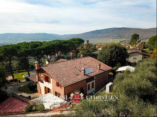 MODERN VILLA FOR SALE IN MAGIONE, LAKE TRASIMENO