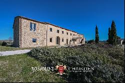 LUXURY VILLA WITH POOL FOR SALE IN VOLTERRA, TUSCANY