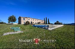 LUXURY VILLA WITH POOL FOR SALE IN VOLTERRA, TUSCANY