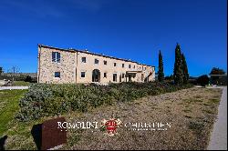 LUXURY VILLA WITH POOL FOR SALE IN VOLTERRA, TUSCANY