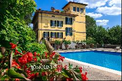 LIBERTY VILLA WITH POOL FOR SALE IN AREZZO, TUSCANY