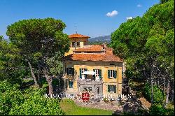 LIBERTY VILLA WITH POOL FOR SALE IN AREZZO, TUSCANY