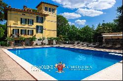 LIBERTY VILLA WITH POOL FOR SALE IN AREZZO, TUSCANY