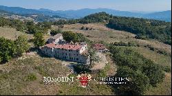 RURAL HAMLET TO BE RESTORED FOR SALE IN CASENTINO, TUSCANY