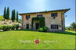 ESTATE WITH VINEYARDS AND OLIVE GROVE FOR SALE IN TUSCANY, FLORENCE