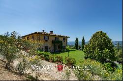 ESTATE WITH VINEYARDS AND OLIVE GROVE FOR SALE IN TUSCANY, FLORENCE