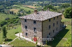 LUXURY VILLA FOR SALE IN ORVIETO, UMBRIA