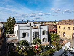 VILLA LIBERTY WITH TERRACE FOR SALE, HISTORIC CENTER OF CITTa DI CASTELLO