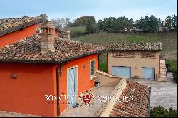 RESTORED VILLA FOR SALE IN CITTa DI CASTELLO, UMBRIA