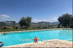 EQUESTRIAN ESTATE FOR SALE IN VALDORCIA, TUSCANY