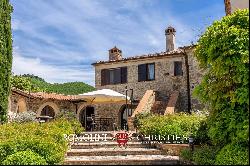 EQUESTRIAN ESTATE FOR SALE IN VALDORCIA, TUSCANY