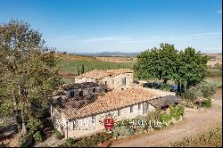 RENOWNED WINE ESTATE FOR SALE IN MONTALCINO, TUSCANY