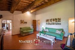 COUNTRY HOUSE FOR SALE IN SAN GIMIGNANO, TUSCANY