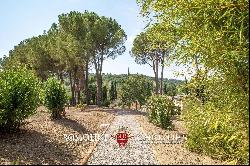 LUXURY RESTORED HAMLET FOR SALE IN CHIANTI, TUSCANY