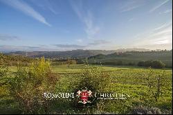 VILLA STORICA CON PISCINA IN VENDITA A FIRENZE, TOSCANA