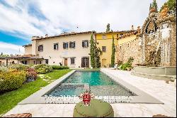 VILLA STORICA CON PISCINA IN VENDITA A FIRENZE, TOSCANA