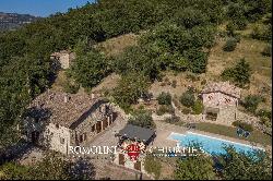 COUNTRY HOUSE WITH POOL FOR SALE IN CITTa DI CASTELLO