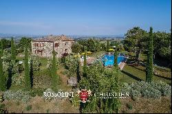 AGRITURISMO FOR SALE IN TORRITA DI SIENA, TUSCANY