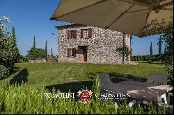 AGRITURISMO FOR SALE IN TORRITA DI SIENA, TUSCANY