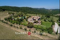 AGRITURISMO FOR SALE IN TORRITA DI SIENA, TUSCANY