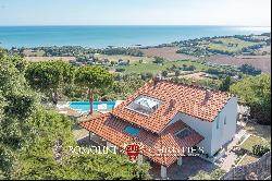 MODERN SEA VIEW VILLA FOR SALE IN PESARO