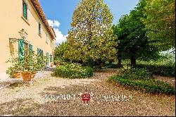 ESTATE WITH CHIANTI CLASSICO VINEYARDS AND VILLA FOR SALE