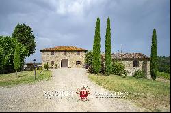 WINE ESTATE WITH 25.8 HA OF VINEYARDS FOR SALE IN CHIANTI CLASSICO, TUSCANY