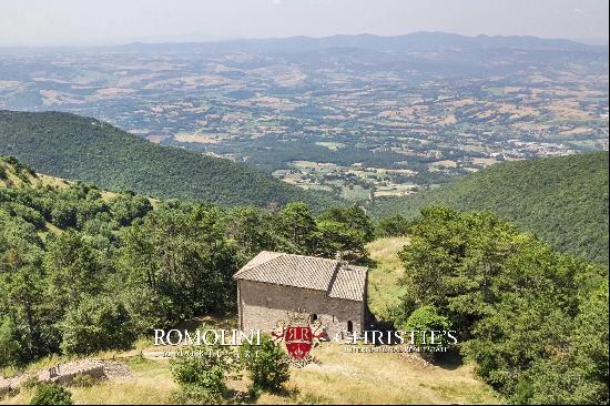 FORMER CONVENT FOR SALE IN SPOLETO, UMBRIA