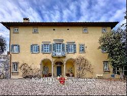 LUXURY VILLA WITH POOL AND OLIVE GROVE FOR SALE IN BAGNO A RIPOLI