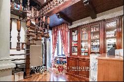 LUXURY PROPERTY FOR SALE TWO STEPS FROM PIAZZA DELLA SIGNORIA, FLORENCE