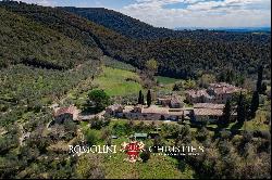 ESTATE WITH RURAL HAMLET FOR SALE IN GAIOLE IN CHIANTI, TUSCANY