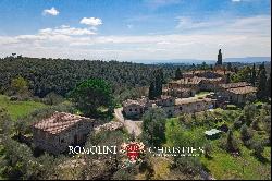 ESTATE WITH RURAL HAMLET FOR SALE IN GAIOLE IN CHIANTI, TUSCANY