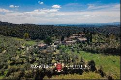 ESTATE WITH RURAL HAMLET FOR SALE IN GAIOLE IN CHIANTI, TUSCANY