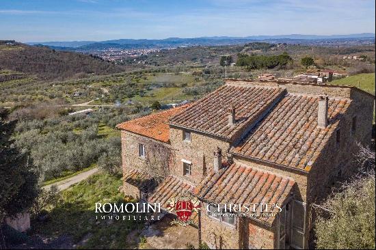 CONTRY HOUSE TO BE RESTORED FOR SALE IN AREZZO, TUSCANY